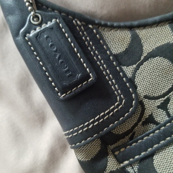 Small Coach bag - Picture 3 of 4